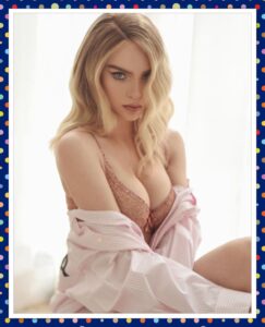 Belinda desnuda